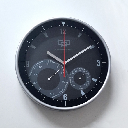 настенные часы с логотипом